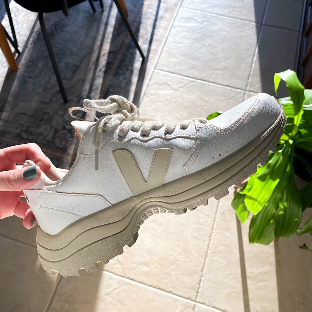 Veja Venturi - white Pierre